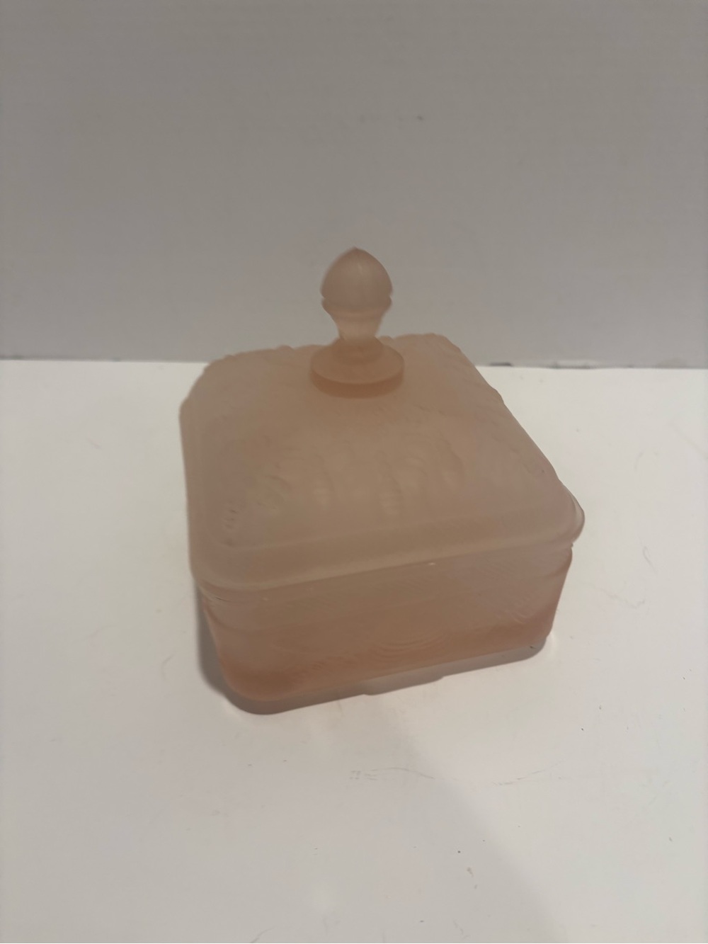 Indiana Glass Tiara Frosted Honey Bee Dish